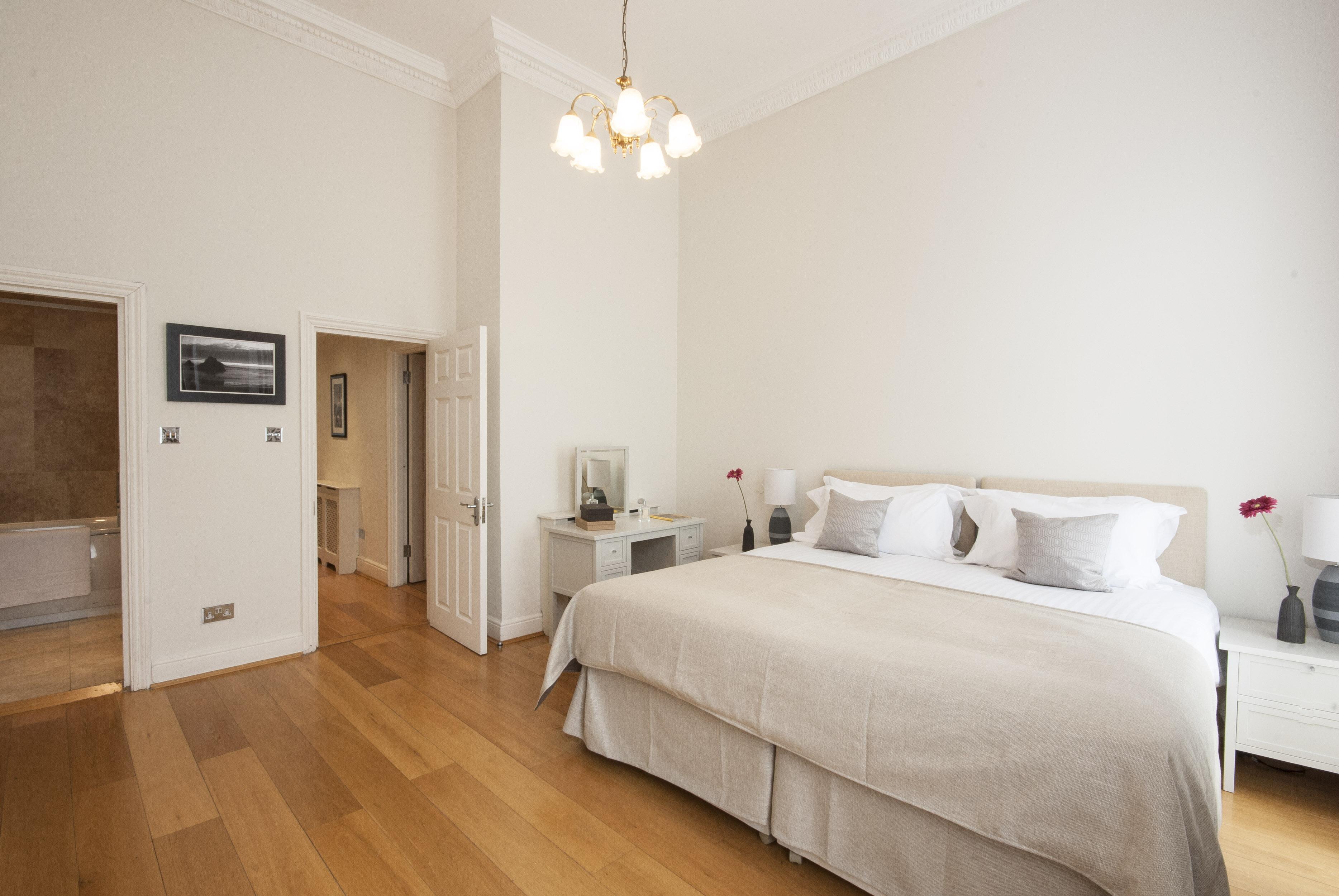 Queensgate Court Londra Dış mekan fotoğraf