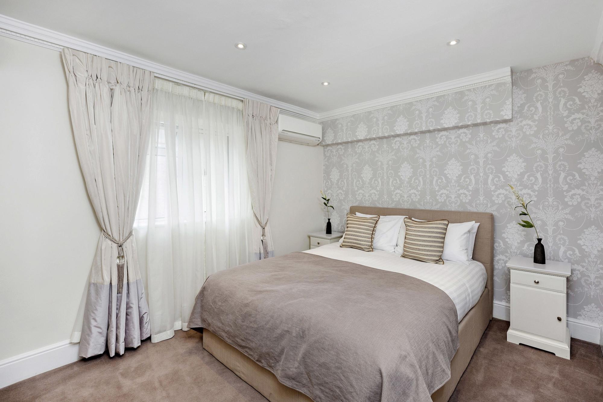 Queensgate Court Londra Dış mekan fotoğraf